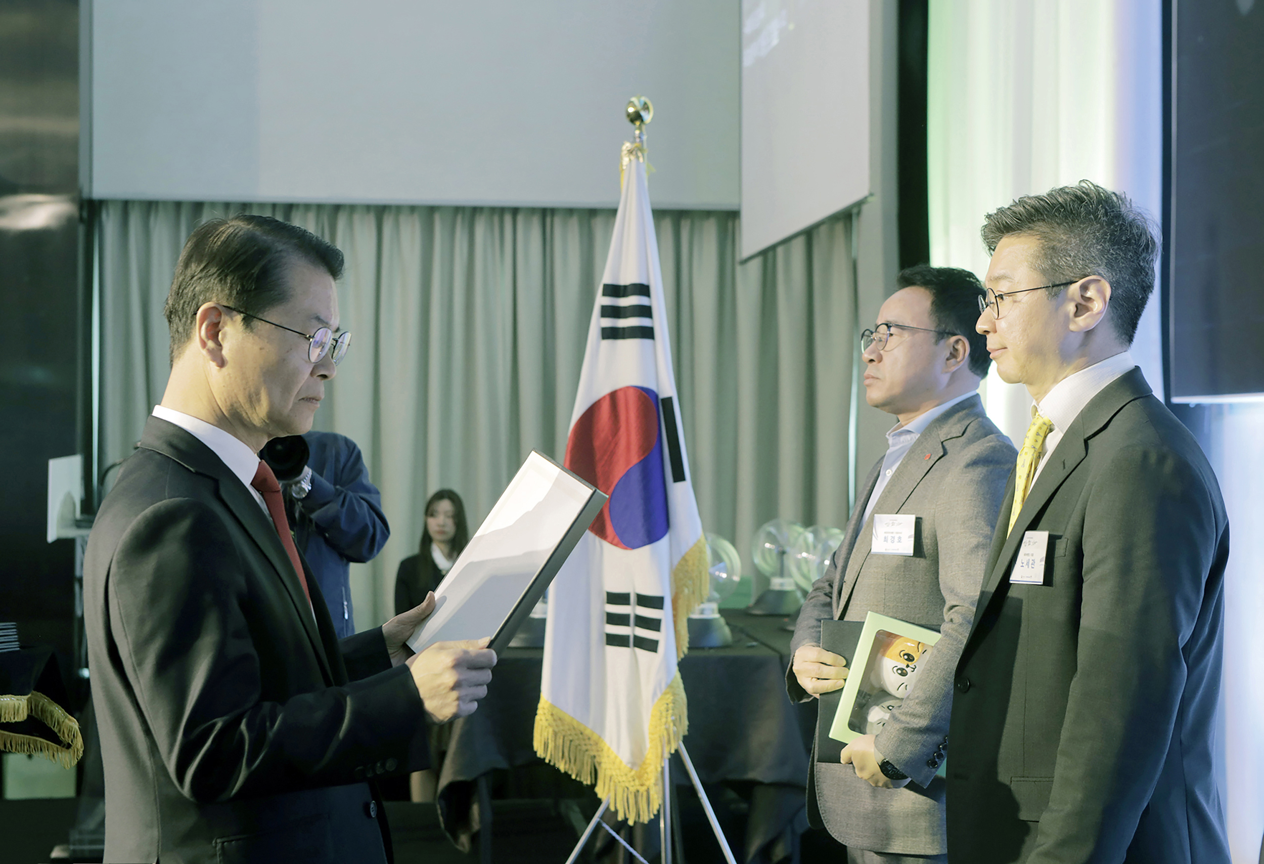 네이버 자회사 네이버핸즈·엔비전스, ‘2023 장애인고용촉진대회’에서 표창 수상